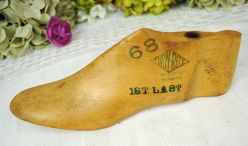 Turn rite vintage wooden shoe - -rite,