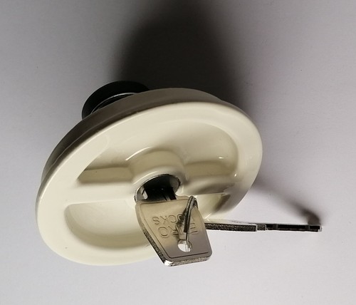 This locking petrol cap - petrol,