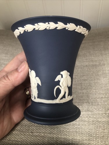 Elegant wedgwood portland - ,