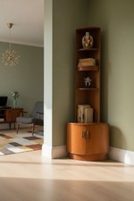 STUNNING MID-CENTURY G-PLAN TEAK CORNER UNIT CUPBOARD BASE & ADJUSTABLE SHELVES 