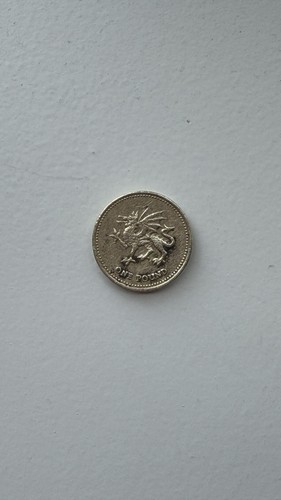 2000 one pound coin - 2000,