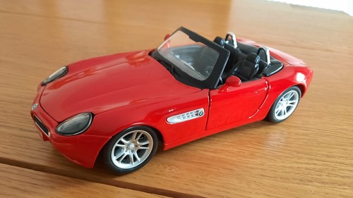 Maisto bmw scale 24 - maisto, z8