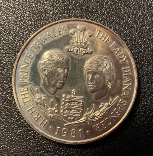 Guernsey 1981 pence - guernsey,