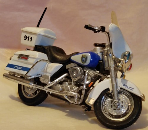 Scale maisto - 1/18,