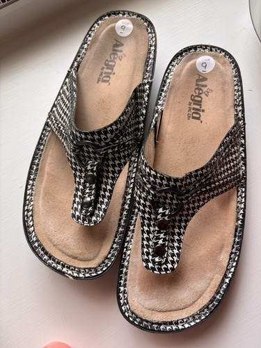 Alegria houndstooth black and