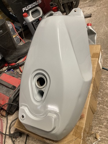 Suzuki rg250 gamma - rg250, tank
