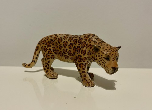 Schleich wild animal figure - wild,