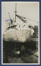 FOUR FUNNEL UNION CASTLE LINER ARUNDEL CASTLE TRAFALGAR  DRY DOCK SOUTHAMPTON