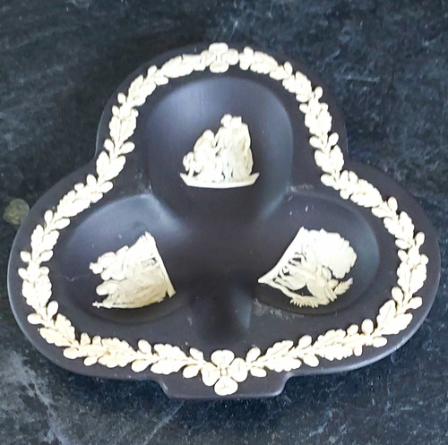 Wedgwood black jasperware - black,