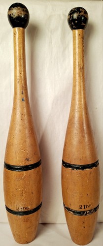 Juggling pins wooden vintage - pins,