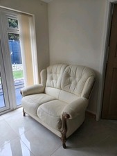 Lovely Italian Cream Leather Sofa 2 Seater Nice Condition  £600