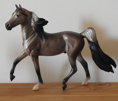 Breyer classic grullo - classic,