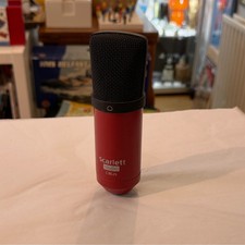 Scarlett Studio CM25 Red