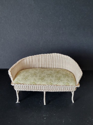 Dolls house artisan ooak - house,