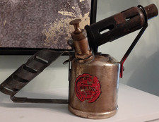 Vintage Monitor Paraffin