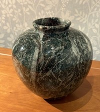 Black/Green Marble Rounded