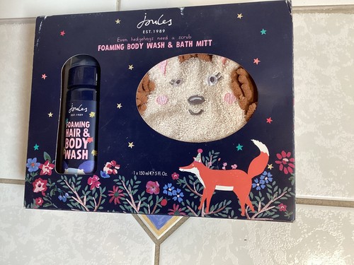 Joules foaming body wash - , &