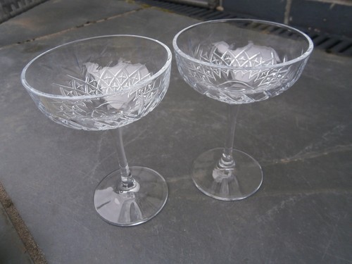 Pair vintage cut - clear, crystal