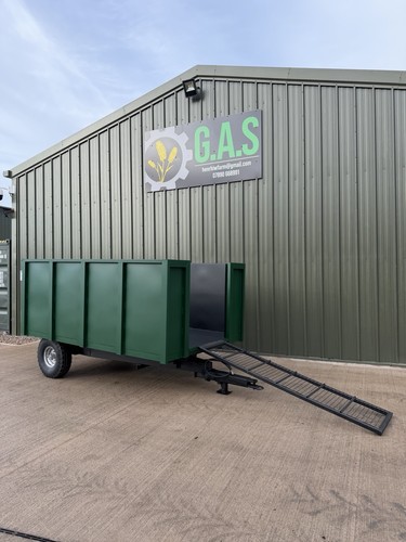 Ton muck trailer manure - muck, trailer,manure