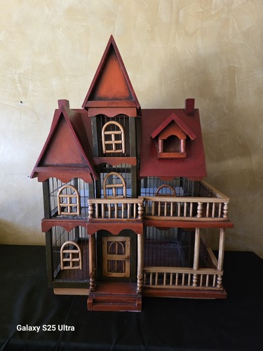 Large vintage victorian house - large,