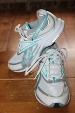 REEBOK TRAIN TONE SMOOTH FIT UK 4 EU 37 LADIES TRAINERS NEARLY NEW