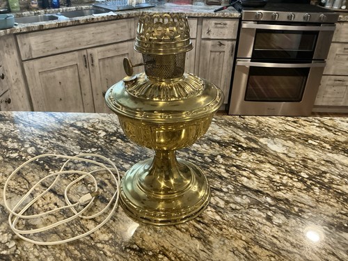 Vintage brass oil lamp - oil,