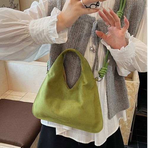 Large capacity slouchy hobo - large,