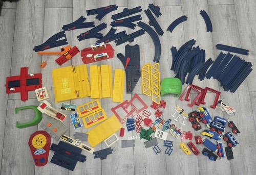 Tomy trackmaster train set - train,