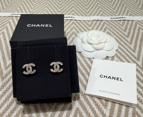 Authentic chanel crystal - authentic,