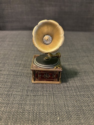 Vintage monarch phonograph - vintage,