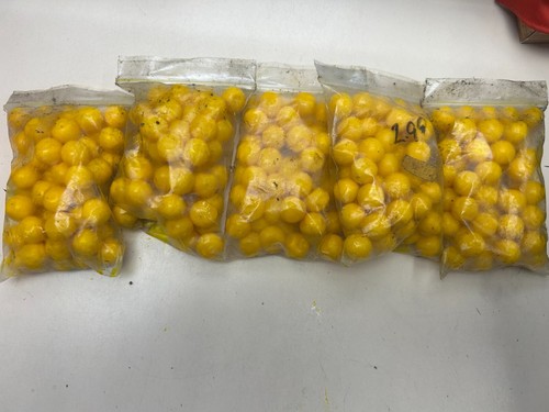 Job lot paintballs 250 - lot,