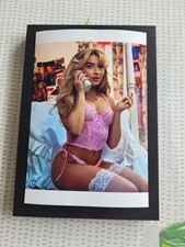 SABRINA CARPENTER SEXY MODEL