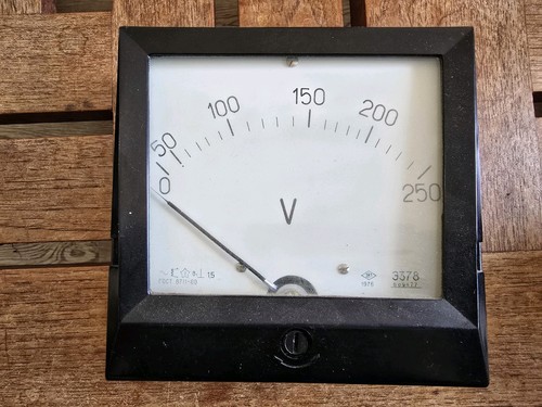 Vintage bakelite volt panel - vintage,