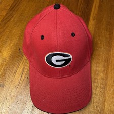 Georgia Bulldogs G Hat Cap Red