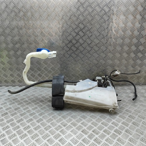 Touareg 7p5 window washer - vw,