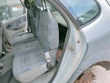 central rear seat belt 441347