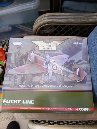 Corgi aviation spitfire ia - corgi,