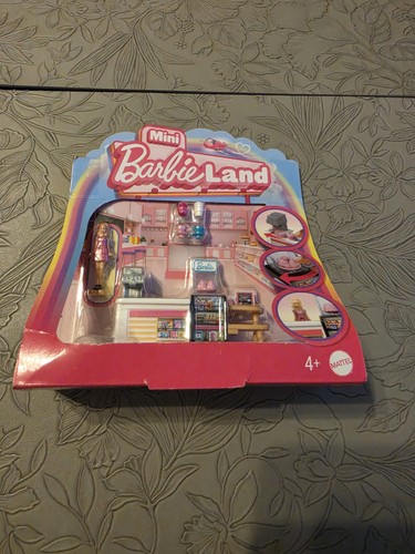 Mini barbie land - barbie, cake