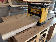 Dewalt dw733 240v planer - 240v,