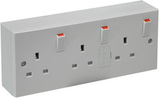 Triple Switched White Socket