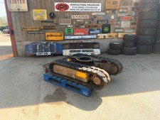Complete track base / tracks
