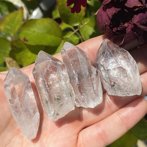Natural clear quartz raw - clear,