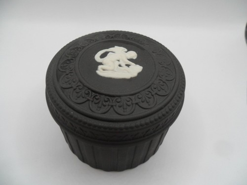 Wedgwood jasperware black - black,