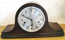 VINTAGE OAK BONNER & SONS CHIMING CLOCK - IN GOOD WORKING ORDER