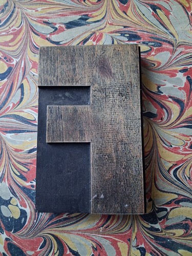 Huge wooden letterpress - huge,