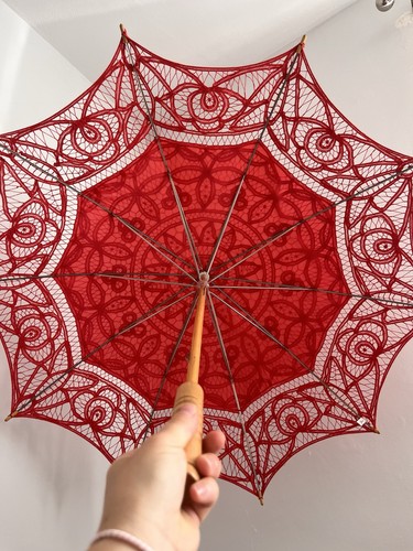 Vintage red lace parasolar - vintage,