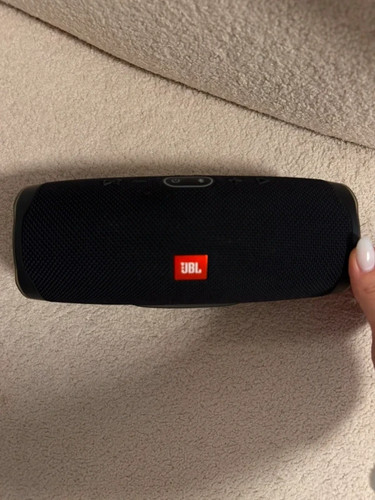 Jbl charge bluetooth speaker - 4,