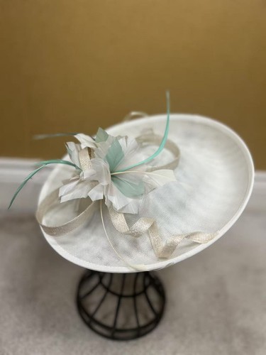 Large flower feather hatinator - large,