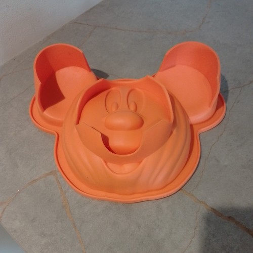 Disney silicone cake - disney,