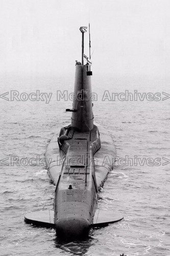 Azh royal navy submarine - royal,